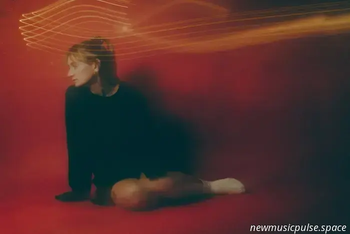 Queen Quails 'Narcissus'-EP ist eine funkelnde Ode an Identität und Zugehörigkeit in den Zwanzigern – Atwood Magazine