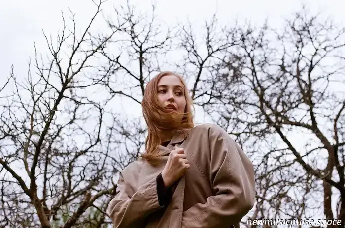 „Only One Laughing“ von Hatchie vermittelt ein Gefühl der Befreiung.
