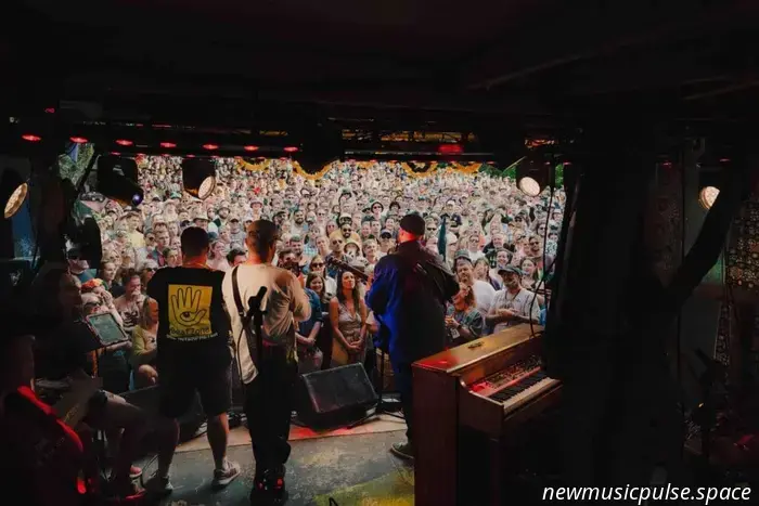 Strummerville 2025 en el festival de Glastonbury