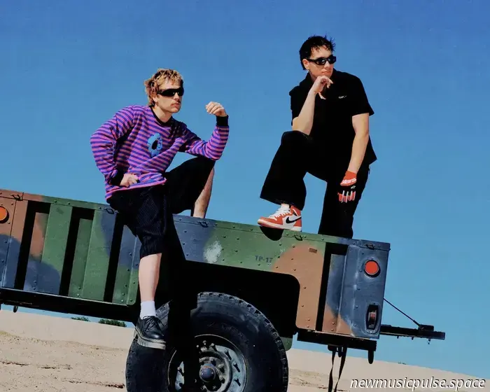 Joey Valence & Brae tanzen sich mit ihrem dritten Album 'HYPERYOUTH' durch die Angst vor dem Erwachsenwerden - Atwood Magazine