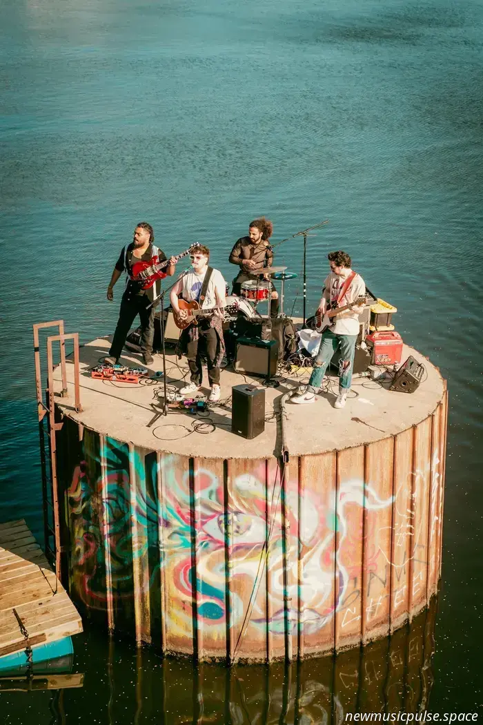 Wes Parker’s EP ‘fantom’ overflows with sonic nostalgia, lyrical sharpness, and artistic clarity.