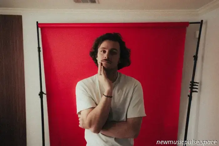 Intervista: Evan Honer riflette su «Everything I Wanted» e su come trovare la gioia sulla strada aperta - Atwood Magazine