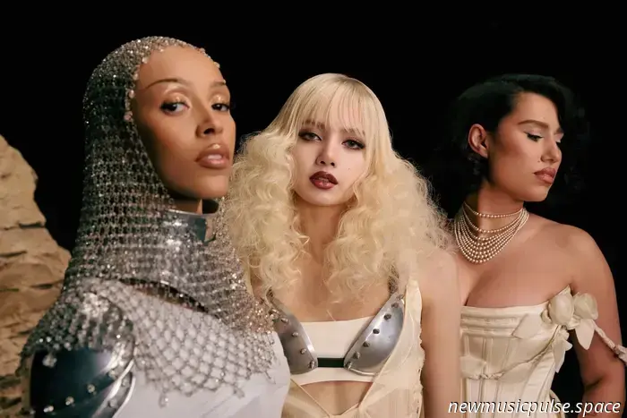 LISA verbindet sich mit Doja Cat und Raye auf 'Born Again'