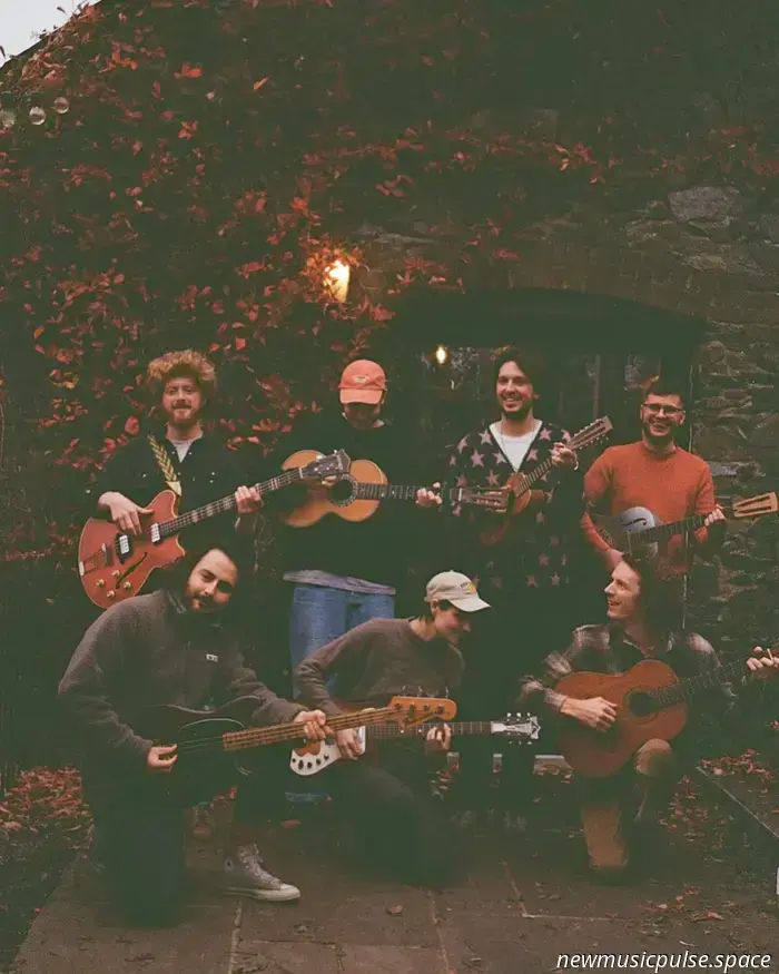 Künstler, auf den man achten sollte: Henry Grace tritt mit „Say Something Mean“ hervor, ein die Seele bewegendes Lied über Menschlichkeit, Leidenschaft und hart erkämpfte Klarheit - Atwood Magazine