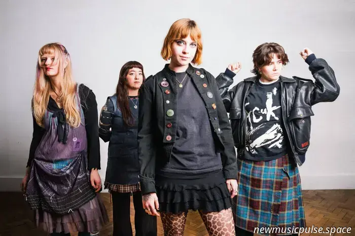 Lime Garden возвращаются с «Maybe Not Tonight»