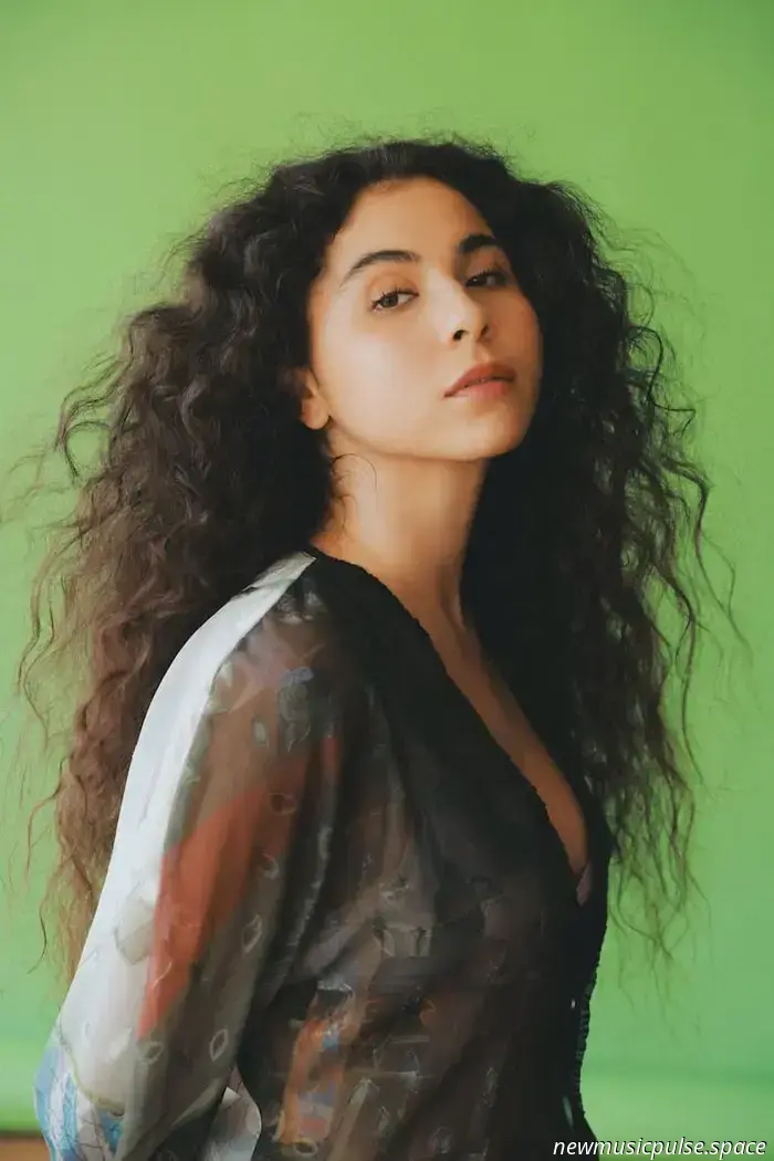 Silvana Estrada kündigt Album «Vendrán Suaves Lluvias» an