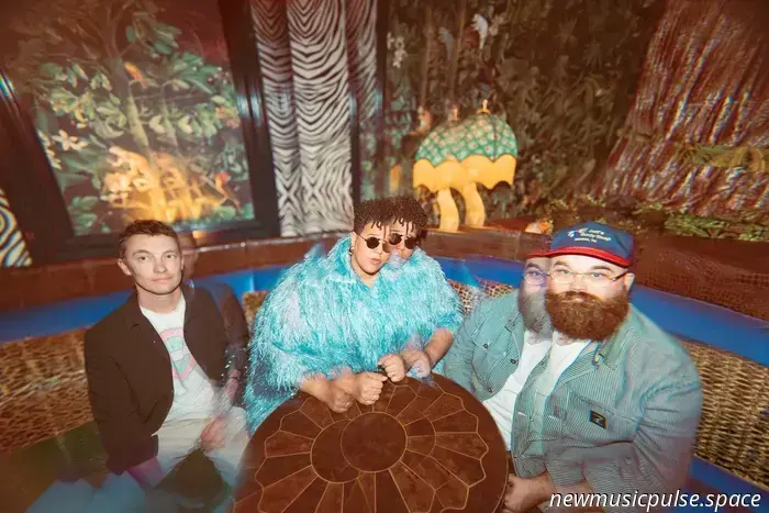 Alabama Shakes tornano dopo un decennio con «Another Life», un sogno febbrile e ardente - Atwood Magazine