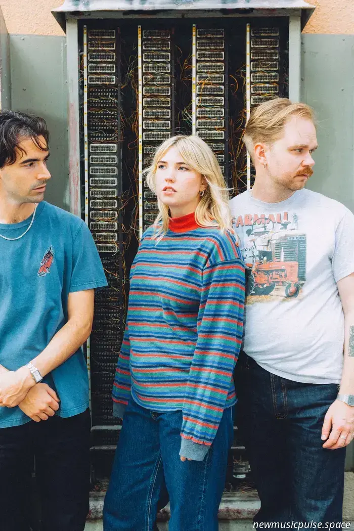 „If You Go, I Go, Forever“: Pfadfinderinnen finden Verbundenheit, Überzeugung und Zugehörigkeit auf „Same Kids“ – Atwood Magazine