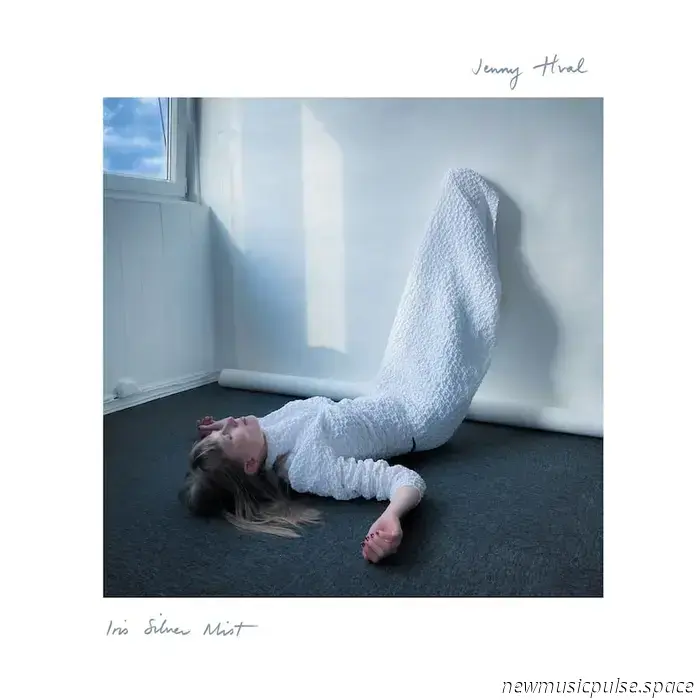 Jenny Hval annuncia il nuovo album " Iris Silver Mist’