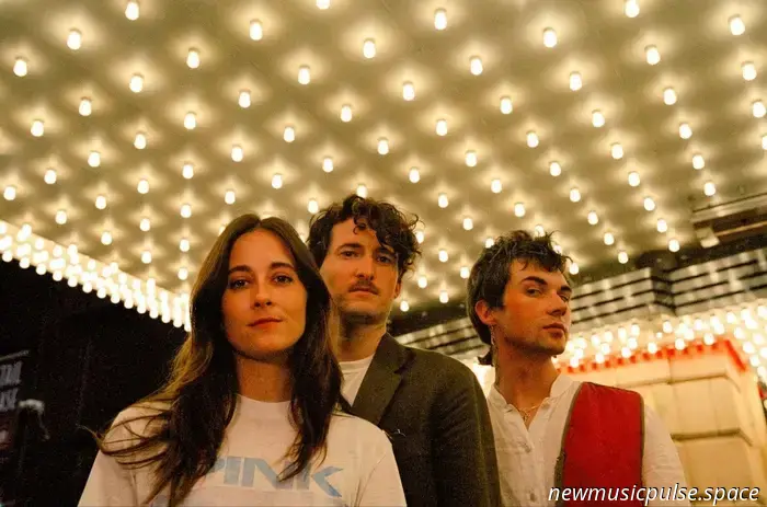 Nation Of Language teilen intimes „Nights Of Weight“-Video