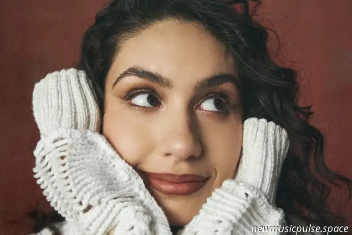 Entrevista: Alessia Cara habla de "Love &amp; Hyperbole", de sus grandes sentimientos y de aprender a elegir la alegría - Atwood Magazine