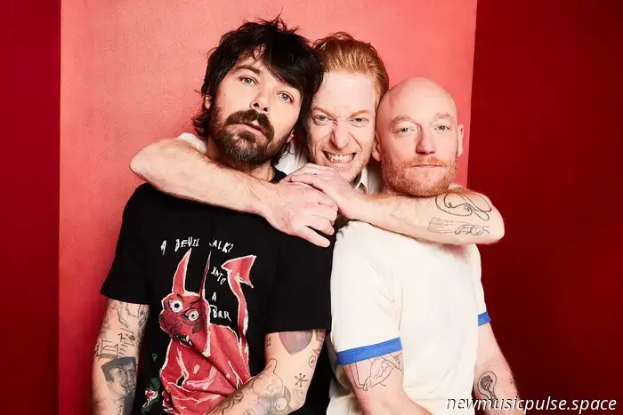 Biffy Clyro: Ein bisschen Hilfe von meinen Freunden