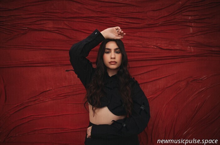 Intervista: Alessia Cara su "Love &amp; Hyperbole", i grandi sentimenti e la scelta della gioia - Atwood Magazine