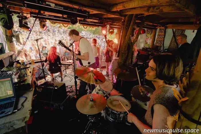Strummerville 2025 beim Glastonbury Festival