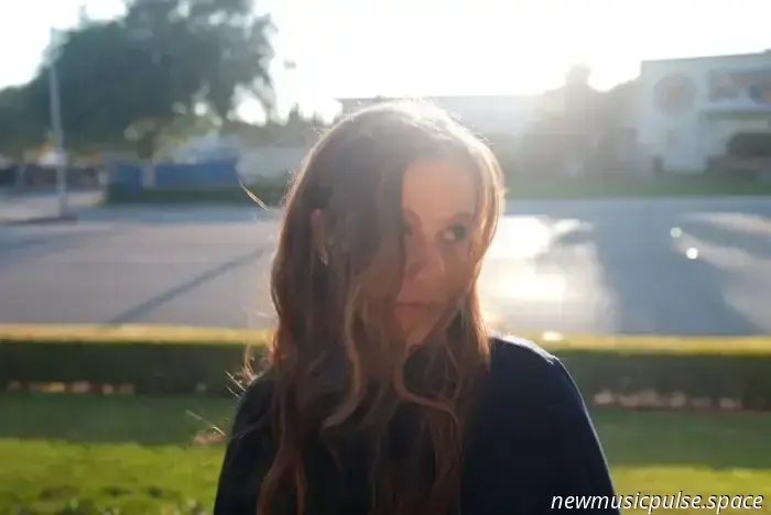 Jessy Lanza kehrt mit „Slapped By My Life“ zurück.