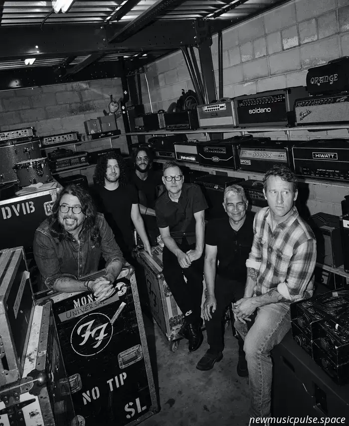 Foo Fighters lanzan nuevo sencillo 'Asking For A Friend'