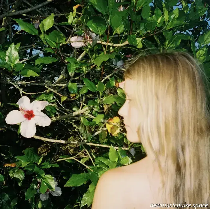 Alice Phoebe Lou bestätigt neues Projekt „Oblivion“.