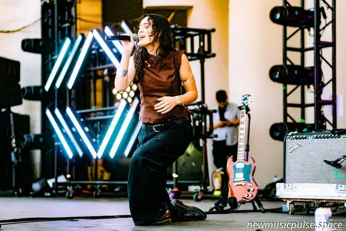 Lollapalooza 2025 ist das Gesprächsthema schlechthin, und wir sind hier, um Ihnen zu sagen, warum - Atwood Magazine