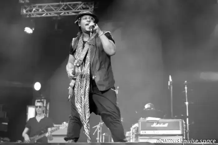 D'Angelo Passes Away – Lauryn Hill, Missy Elliott, and DJ Premier Pay Tribute