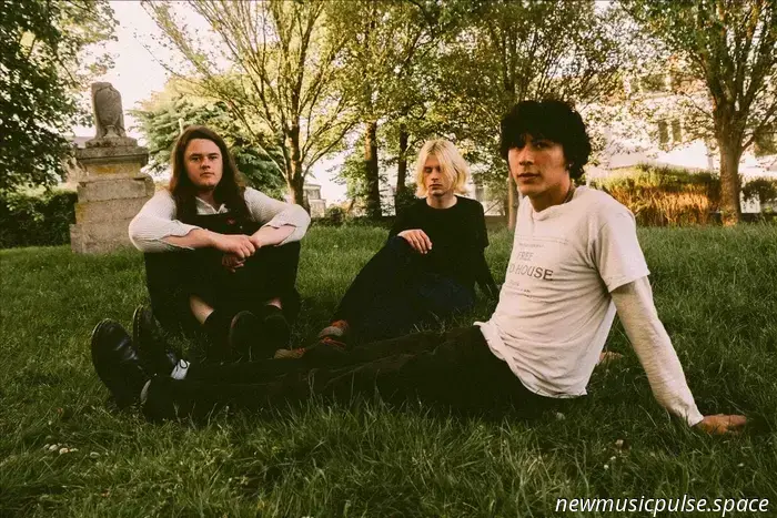 Thistle. Kündigen Debüt-EP 'es ist schön dich zu sehen, Fremder' an