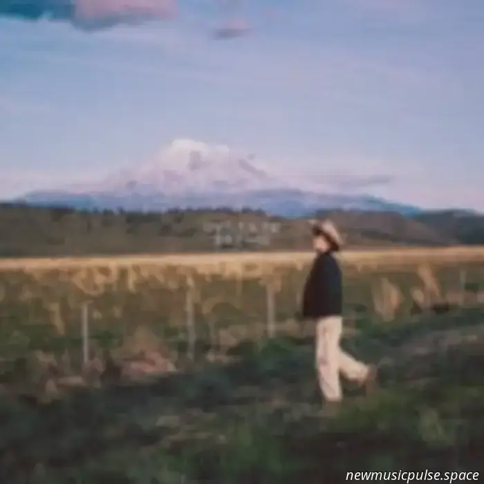 Straßen, Träumereien und Abrechnung: Der aufstrebende Folk‑Pop‑Künstler Brenn! entfaltet den emotionalen Bogen seiner EP ‚Upstate‘ – Atwood Magazine