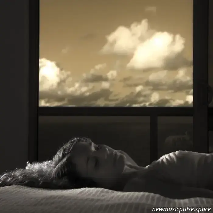 Erika de Casier – A Lifetime