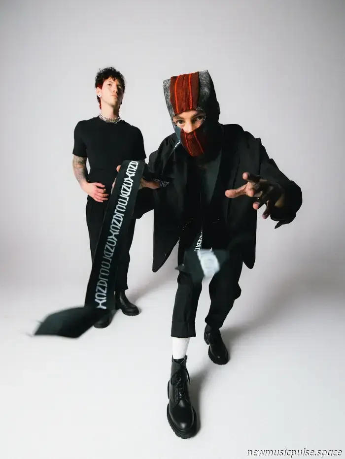 Twenty One Pilots Rompe una Nueva Era Audaz con "El Contrato" - Revista Atwood