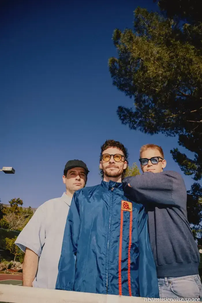 Matthew Koma della Winnetka Bowling League è pronto a conquistare il Lollapalooza e a creare altre canzoni - Atwood Magazine
