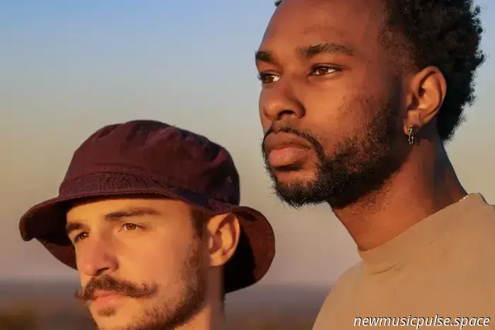 Genreüberschreitendes Duo Speak Friend begibt sich mit der Debüt-EP „IAJAR“ auf ein akustisches Abenteuer – Atwood Magazine